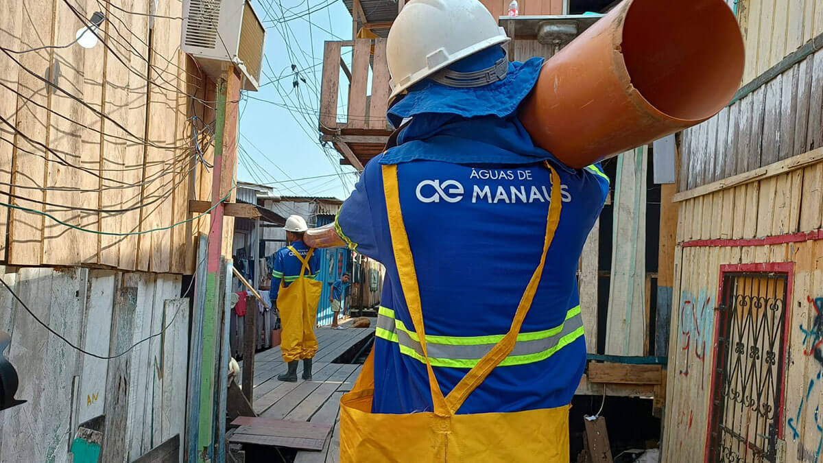 Águas de Manaus vai tratar esgoto de moradores de palafitas