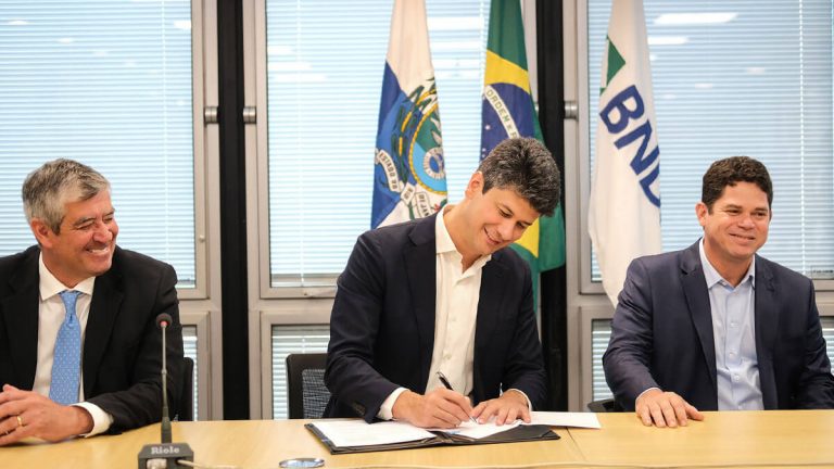 Aegea assina com BNDES maior financiamento para saneamento