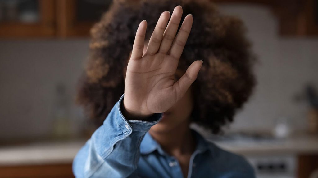 Diga não ao assédio e à discriminação no ambiente de trabalho