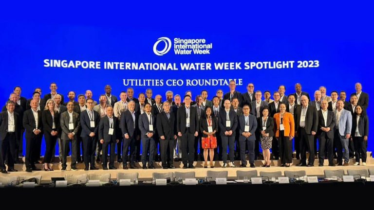 Líderes mundiais discutem soluções para água e clima em Singapura