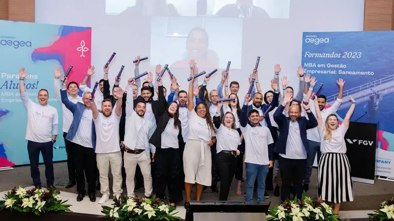 Formatura da primeira turma do MBA em Saneamento da Aegea e FGV