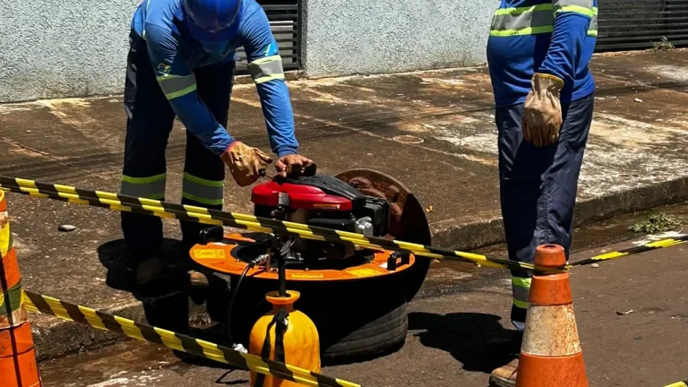 Técnica “fumacê” identifica ligações irregulares na rede de esgoto