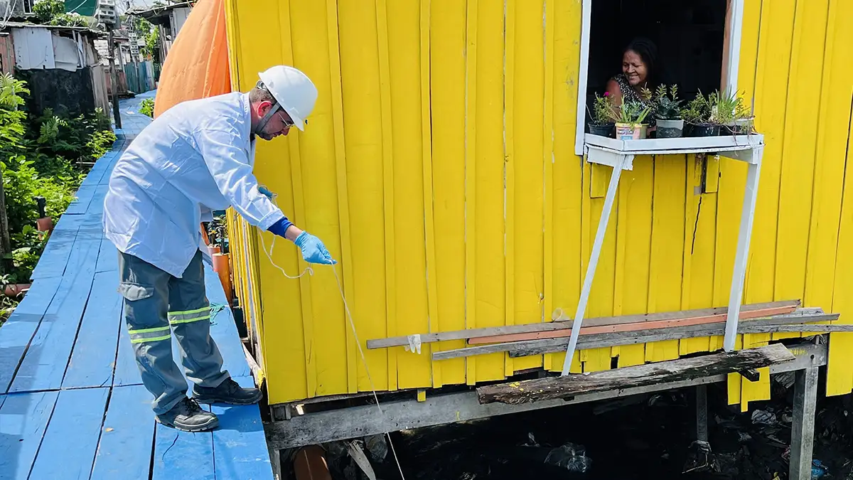 Saneamento em palafitas melhora qualidade da água do igarapé