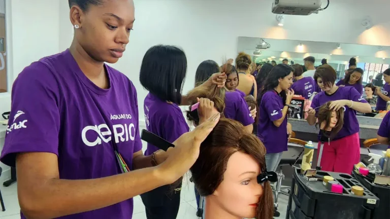Cursos profissionalizantes de graça nas áreas de atuação da Águas do Rio