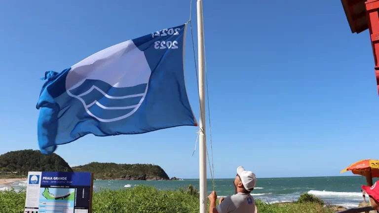 Três praias de Penha recebem certificação internacional e colocam a cidade em destaque