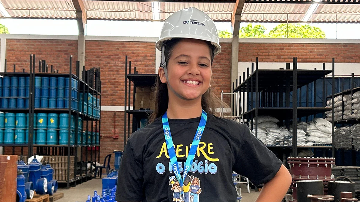 Menina de 10 anos assume presidência da Águas de Teresina por um dia