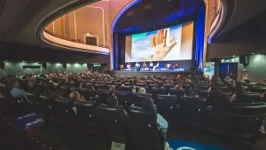 Aegea leva liderança aos cinemas para lançar campanha de integridade