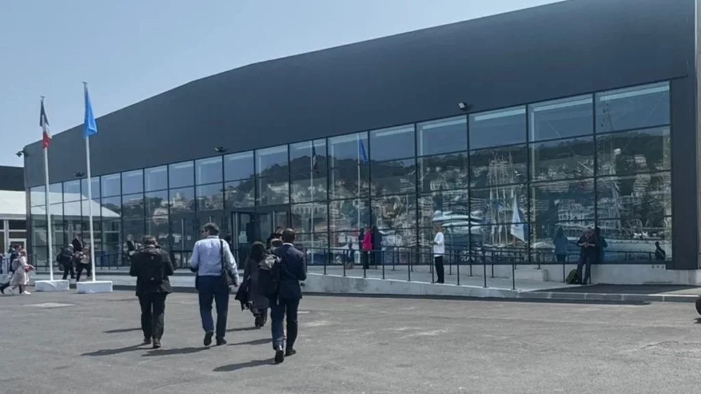 Compromisso com os oceanos: Aegea leva experiência brasileira à conferência da ONU na França