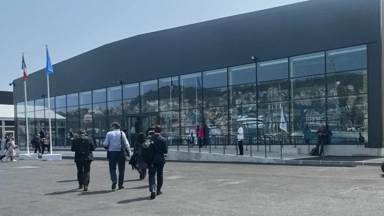 Compromisso com os oceanos: Aegea leva experiência brasileira à conferência da ONU na França