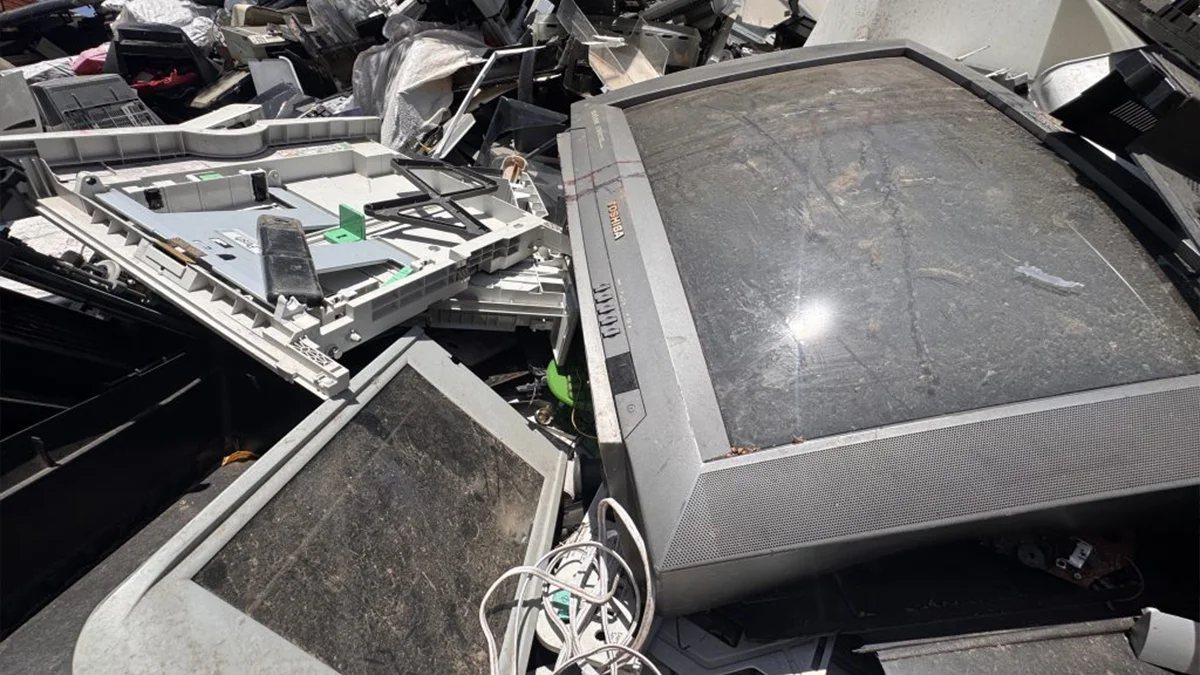 Da pilha à geladeira: entenda os riscos do descarte irregular de lixo eletrônico