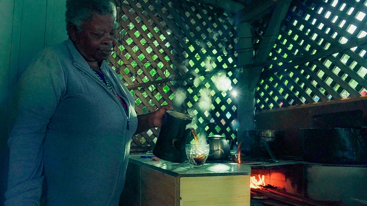 Dona Ivonete criou os 12 filhos coletando água de chuva