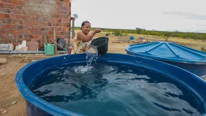 As mulheres são as que mais sofrem com a falta de saneamento