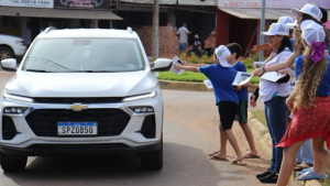 Alunos vão às ruas e alertam contra a dengue em Matupá (MT)