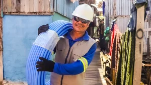 Saneamento movimenta vidas de quem leva os serviços e de quem recebe